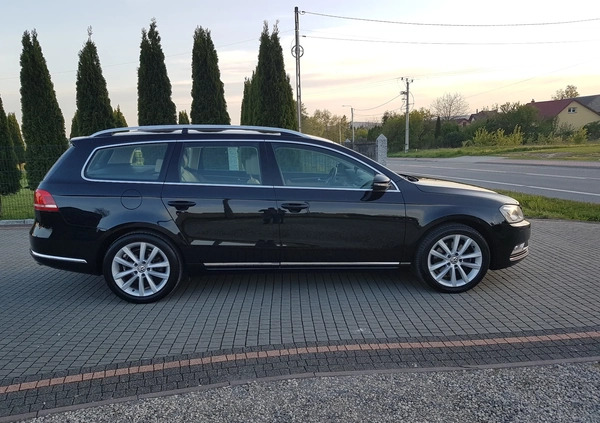 Volkswagen Passat cena 43500 przebieg: 260000, rok produkcji 2013 z Gozdnica małe 277